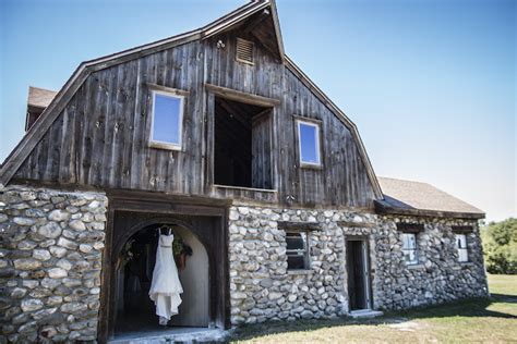 The best barn wedding venues in the united states. Top Barn Wedding Venues | Massachuetts - Rustic Weddings