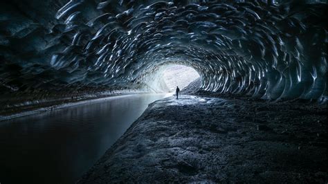 Download Wallpaper 3840x2160 Silhouette Cave Ice River Tunnel 4k