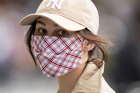 Wear masks to protect yourself from the coronavirus, not only others ...