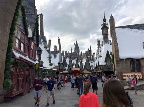 How many days do you need at Universal Studios for Harry Potter world? 2