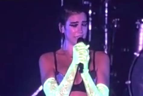 Dua Lipa Breaks Down On Stage As Police Yank Fans Out Of Concert For Waving Pride Flags Lgbtq