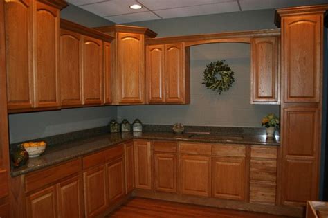 By jann seal updated january 25, 2015. Kitchen Paint Colors With Honey Maple Cabinets | Home ...