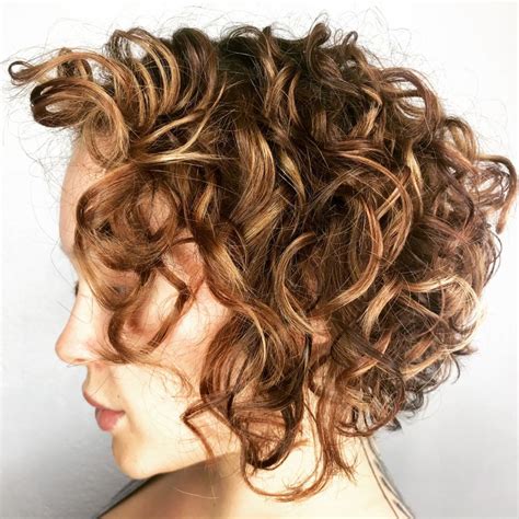 60 Most Delightful Short Wavy Hairstyles Medium Permed Hairstyles Over 60 Hairstyles Modern