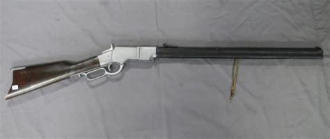 Prop Replica Rifle 1860 Henry Repeater Rifle Fine Action Roadshow