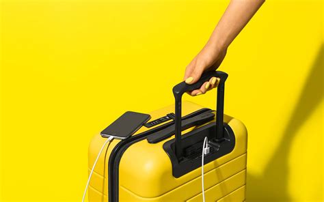 You Wont Be Able To Resist These Minions Suitcases
