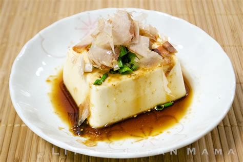 Sizzling japanese tofu recipe, fried tofu japanese style, japanese tofu noodles 日式豆腐凉面. little japan mama : Hiyayakko - How to Serve Cold Tofu ...
