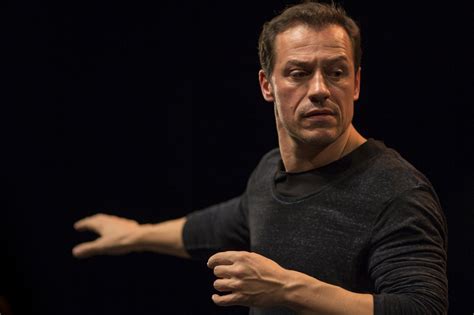 Intervista a pierfrancesco favino e kasia smutniak. Stefano Accorsi - Tutto su di lui - Età - Vita privata ...