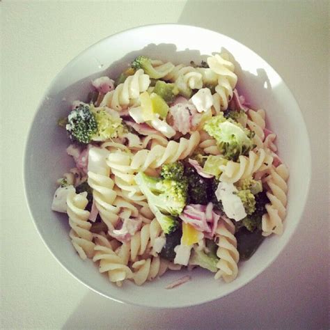 Pasta With Ham Goat Cheese And Broccoli