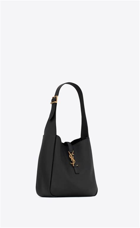 Le 5 À 7 Soft Small Hobo Bag In Smooth Leather Saint Laurent Ysl
