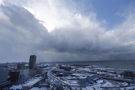 Slideshow Lake Effect Snowstorm Buries Parts Of New York Gallery