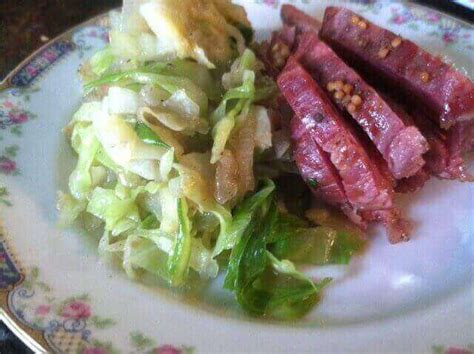 You've never had corned beef and cabbage so tender and juicy! Healthy Corned Beef & Cabbage Recipe |Wellness Mama