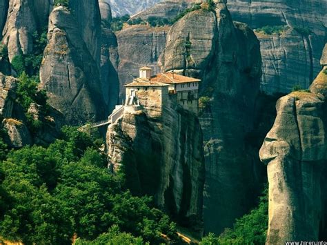 Mountaintop House In Greece Download Hd Wallpapers And Free Images