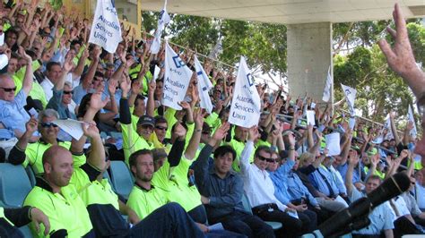 Sydney Water Workers Threaten To Strike Over Summer During Dispute