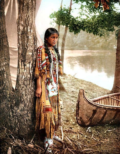 Old Print Of A Native American Girl In Traditional Dress Kultur Native American Girls