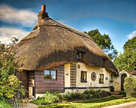 17 Gorgeous Historic English Thatched Cottages Luxury Architecture