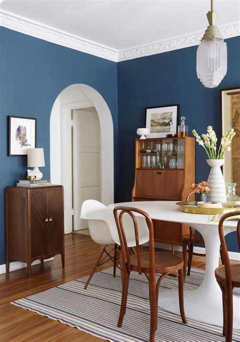 A Traditional English Inspired Dining Room Makeover Dining Room Paint