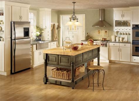 2021 kitchen design puts the kitchen in the heart of the home. Wellborn Cabinets Are Stock Cabinetry With Variety Of Door ...