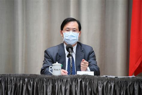 行政院公布，本次疫情與去年影響層面不同，內需消費產業衝擊較去年嚴重，預計提供 5 大產業紓困補貼。 旅宿業、旅行業、觀光遊樂業等紓困補貼。 航空業者及機場業者之相關使用費及權利金等補貼。 北中高機場國際航廈商業服務設施業者紓困補貼。 減少製造業無薪假!工業園區「租金減2成」 經濟部5大紓困一次看 | ETtoday政治新聞 | ETtoday新聞雲