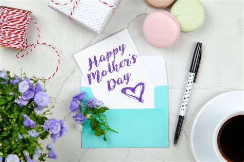 Interesting Mothers Day Traditions From Around The World Hngn