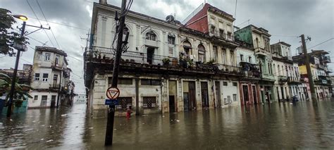 inundaciones en la habana cuba por fuertes lluvias fotos univision 23 miami wltv univision