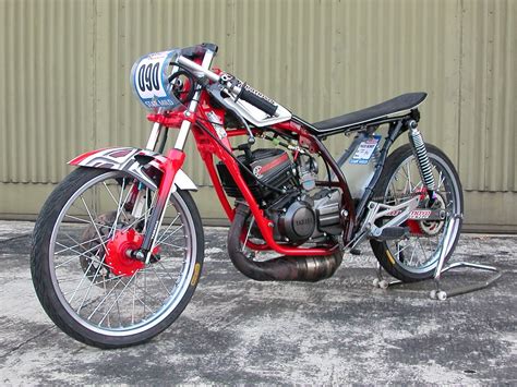 We would like to show you a description here but the site won't allow us. Gambar-gambar motor drag bike Terbaru Keren dan Sport