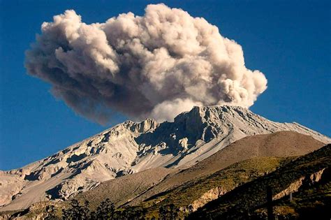 Peru Volcano Rumbles To Life Spews Ash On Towns Abs Cbn News