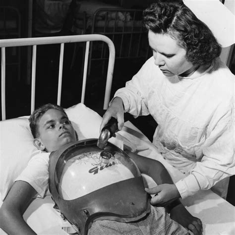 25 Vintage Pictures That Prove Nurses Have Always Been Badass Medical Practice Medical Photos