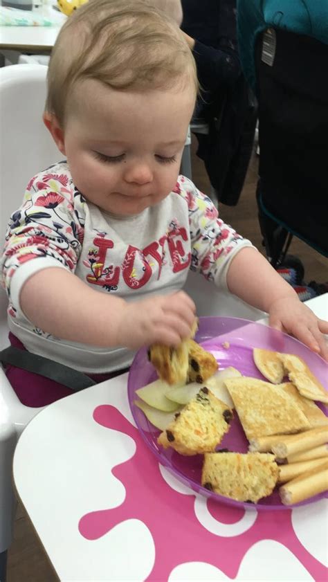 What my 9 month old eats in a day | homemade baby food ideas! Weaning platter for a 9 month old! #fingerfoods #weaning # ...