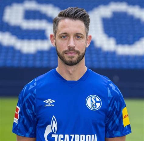 Mark uth, 28, from germany ➤ fc schalke 04, since 2018 ➤ second striker ➤ market value: Mark Uth nach fast einen halben Jahr wieder in Schalkes ...