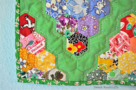 Sunday december 31, 2017my preferred method of making epp (english paper piecing) hexagons (hexies) is with freezer paper templates. Sweet Woodruffs: Mini Hexi Scrap Quilt ~ English Paper Piecing
