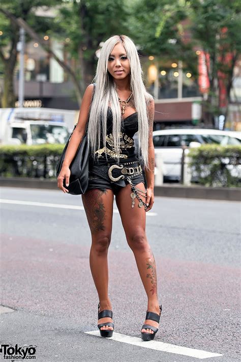 There are over 100,000 surnames in japanese. Japanese Kuro Gyaru on The Street in Harajuku Wearing D.I ...