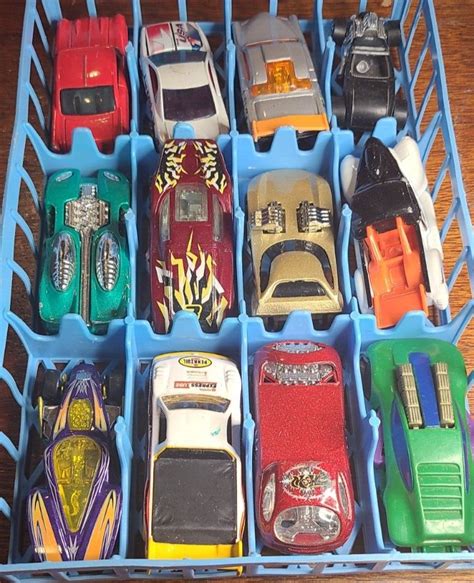 Mattel Hot Wheels 24 Car Collectors Case 1975 With 24 Vintage Hot Wheels Cars Ebay