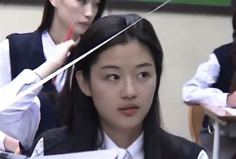 물론 언제나 리즈지만 !!!취향글에 거의 항상 등장하는 전지현, 취향의 복합체 매번 검색해서 보기 귀. 전지현 리즈 시절 : 네이버 블로그 - 2020 | 얼굴, 예쁜 여자 얼굴 ...