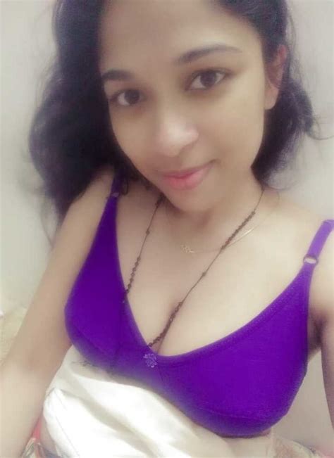 Beautiful Sexy Desi Girl Leaked Nude Pics 28 Pics XHamster