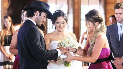 Check spelling or type a new query. Arturo y Sofia #tierradereyes Tierra de Reyes # ...
