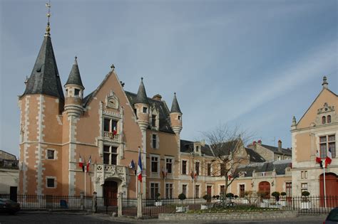 Travel guide resource for your visit to etampes. Opiniones de etampes