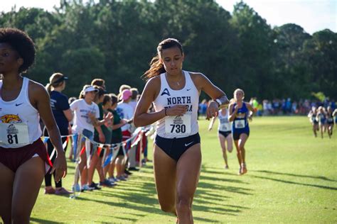 Cross Country Prepares For Ncaa Regionals Unf Spinnaker