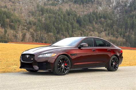 See body style, engine info and more specs. 2019 Jaguar XF-S Review | TractionLife.com