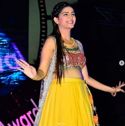 Haryanvi Sensation Sapna Choudhary Looks Sexy Diva In Her Latest Photoshoot