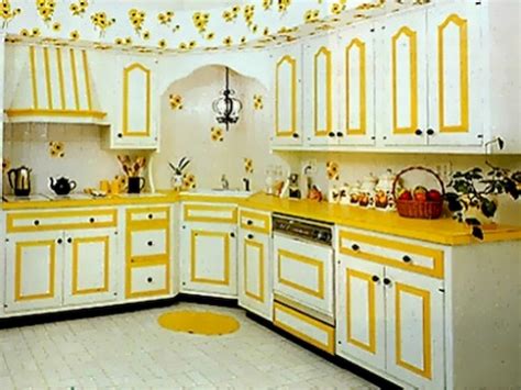 Paint a kitchen cabinet, door or small project. Best 40 Colorful Kitchen Cabinet Remodel Ideas For First ...