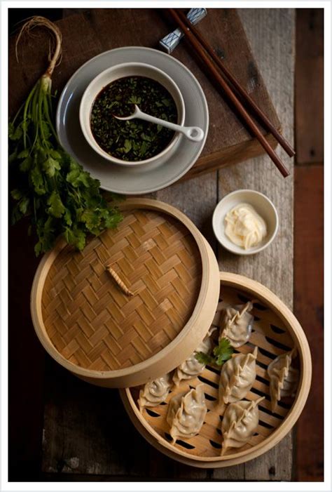 Season, then spoon into the middle of readymade wonton wrappers. Gyoza dumplings | Asian food photography, Food photography ...