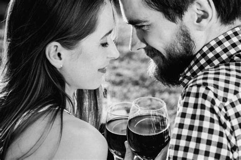 12 Undeniable Signs A Man Is Attracted To You Sexually Her Norm