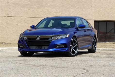 The 2019 Honda Accord Is Stylish And Sensible Cnet