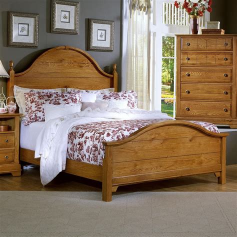 You'll find full bedroom sets that feature perfectly coordinated pieces for children and adults plus individual selections so you can pick and choose the right décor for you. Cottage Queen Panel Bed by Vaughan Bassett | Traditional ...