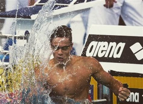 He competed in the men's 100 metre breaststroke at the 2019 world aquatics championships. La rana atomica: Martinenghi Record Italiano - Swimbiz