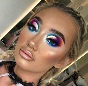 22 Examples Of Ridiculously Exaggerated Makeup KLYKER