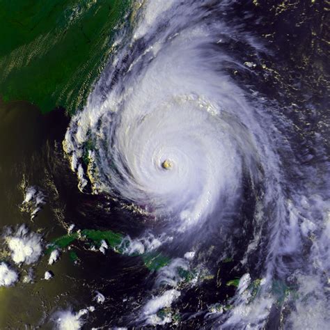 File:Hurricane Floyd 14 sept 1999 2030Z.jpg - Wikipedia