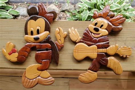 Vintage Walt Disney Mickey Singing Minnie Guitar Mouse Wood Wall Plaque