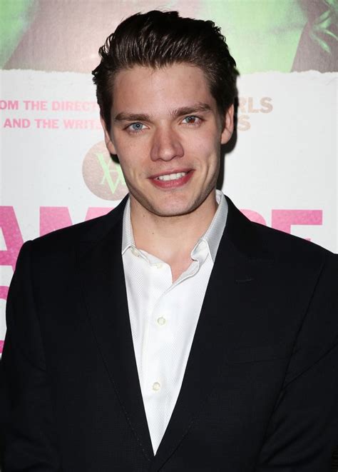 Home statistics filmstars dominic sherwood height, weight, age, body statistics. Dominic Sherwood Picture 6 - Premiere of The Weinstein ...