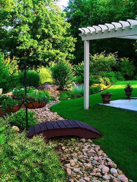 Inspiring Dry Riverbed And Creek Bed Landscaping Ideas 20 In 2020